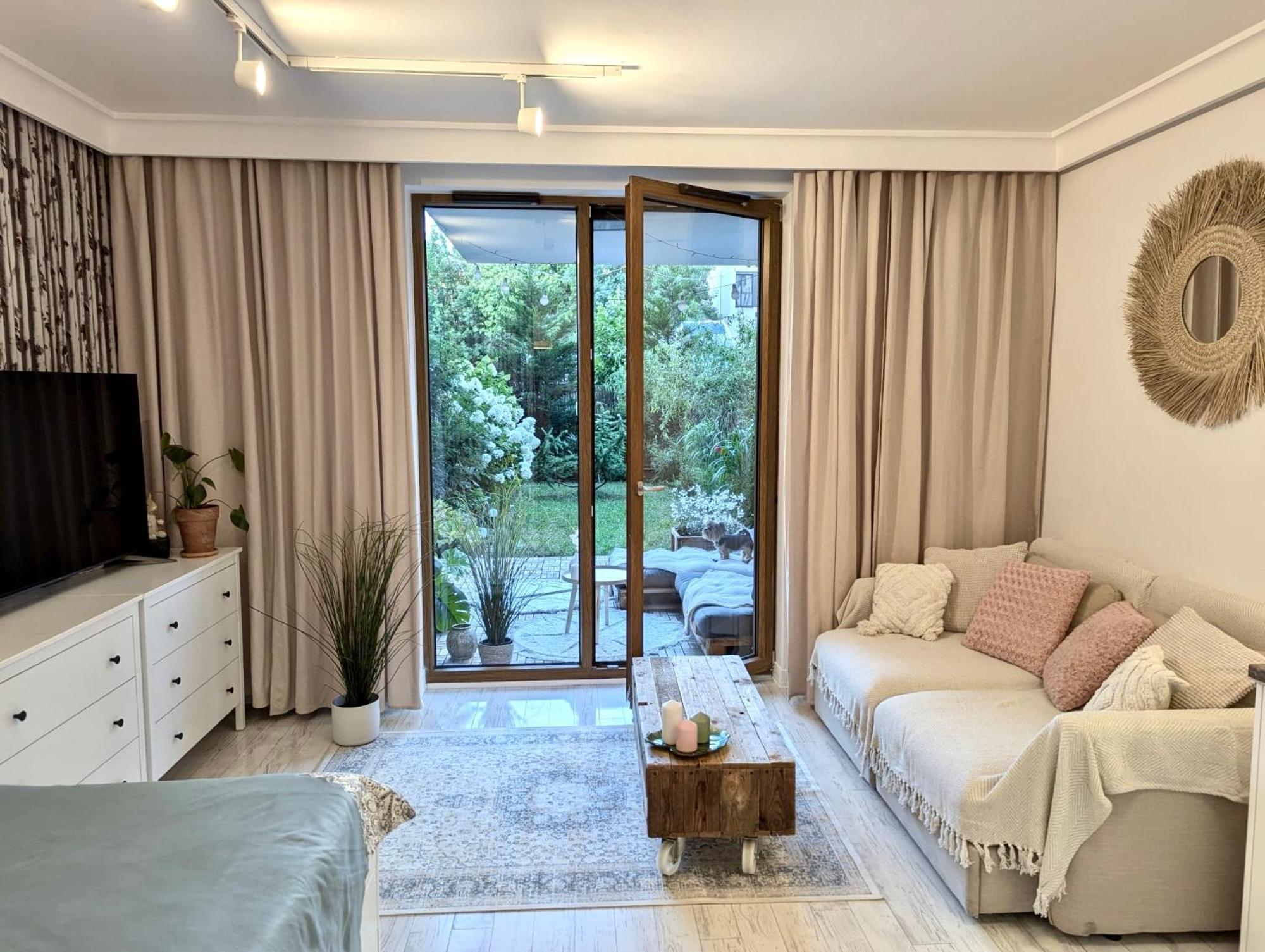 Botanical Escape Warsaw Apartment ภายนอก รูปภาพ